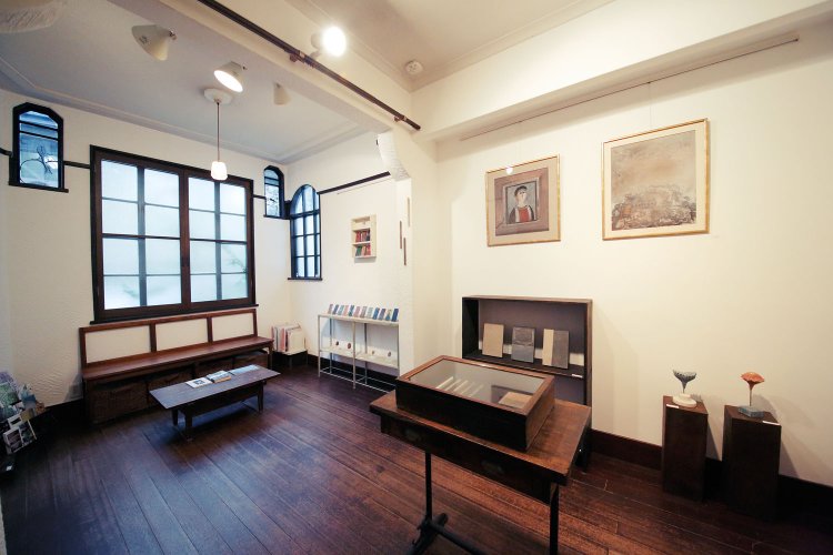 窓から差し込む光が心地よい。午前中と夕方ではまた雰囲気が違う。