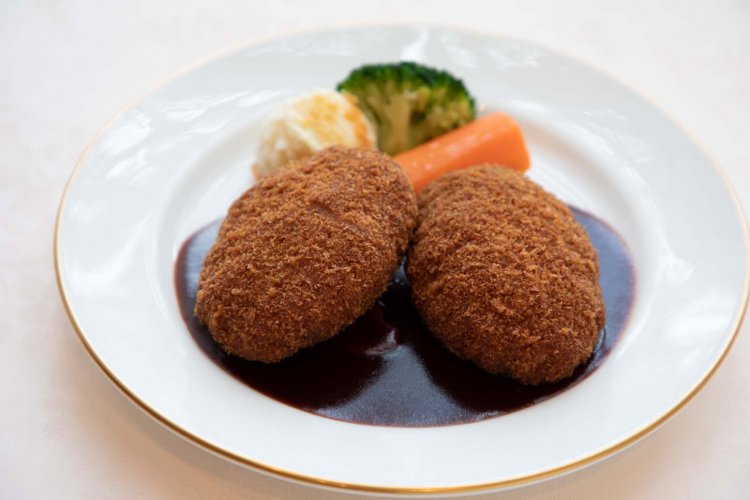 3_香味屋_メンチカツ