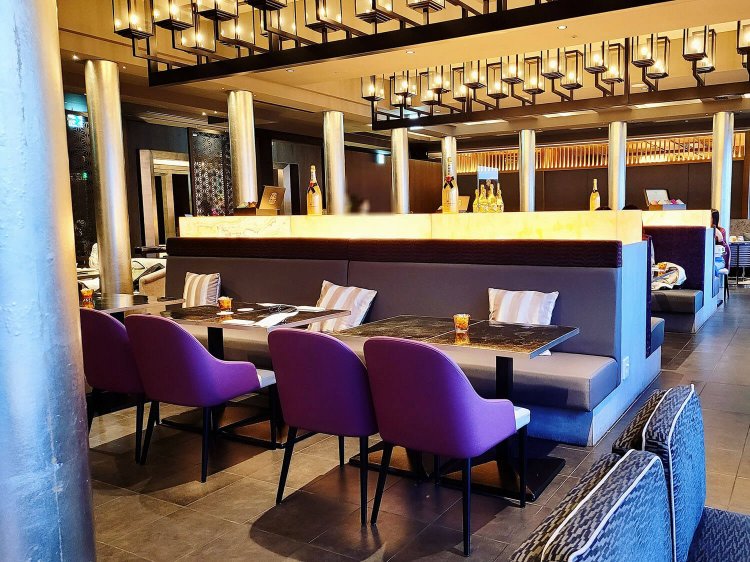 グラン銀座の店内１