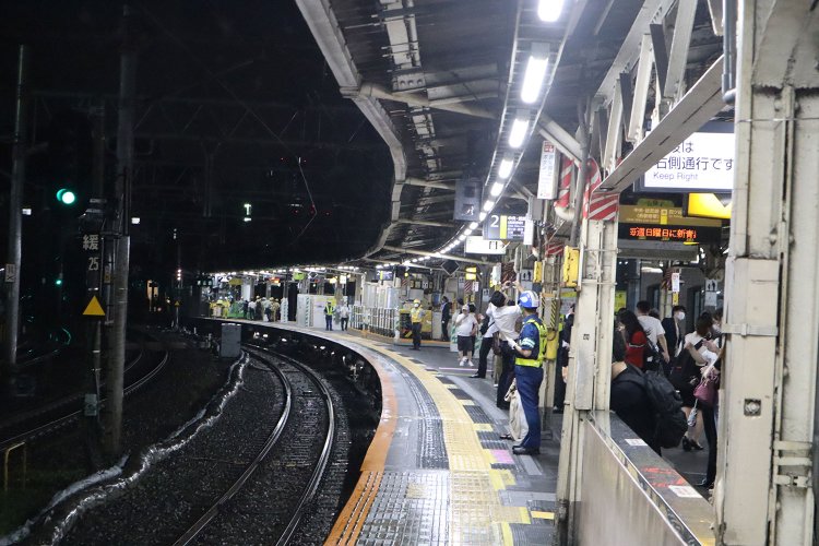 JR中央総武線飯田橋駅ホーム01