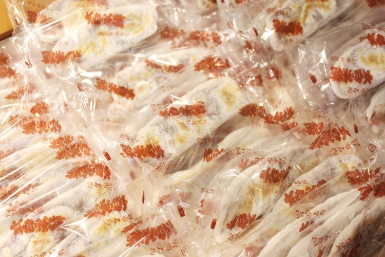 大量の生菓子がその日のうちに売れてしまうのだから、驚き。