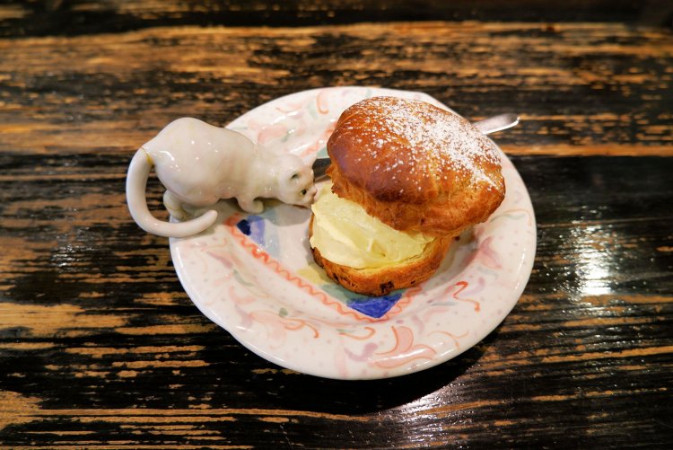 シュークリーム490円。