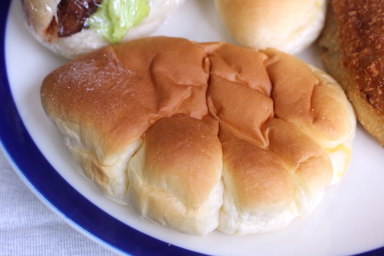 クリームパン130円。