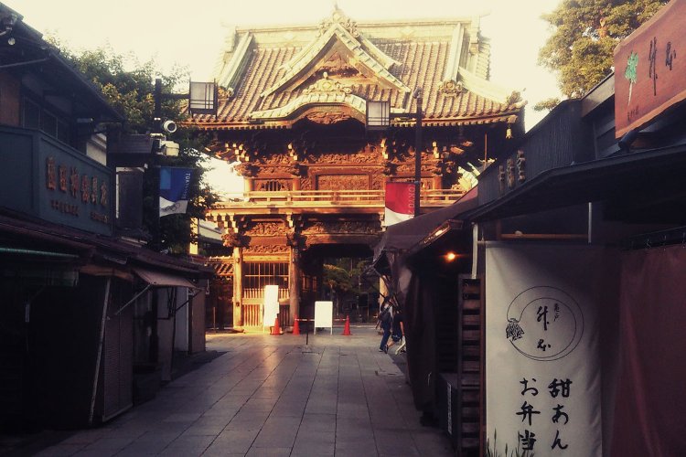 帝釈天山門、参道の家並み…。旅人・寅さんにとって、この故郷の憧憬があるからこそ、旅先の情景もいっそう深いものとなる。