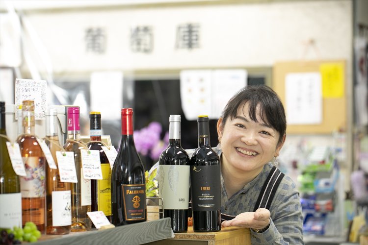 「お探しのものがあればぜひお声がけ下さい。最適な一品を見つけます！」