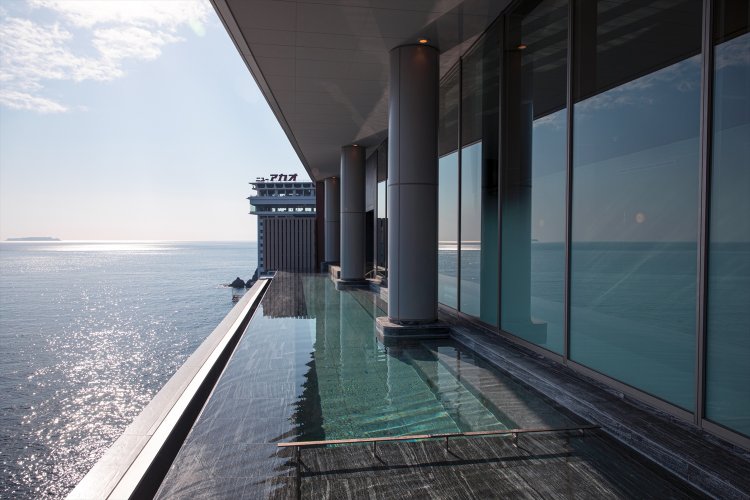 女性は7階、男性は5階にスパゾーンがある。