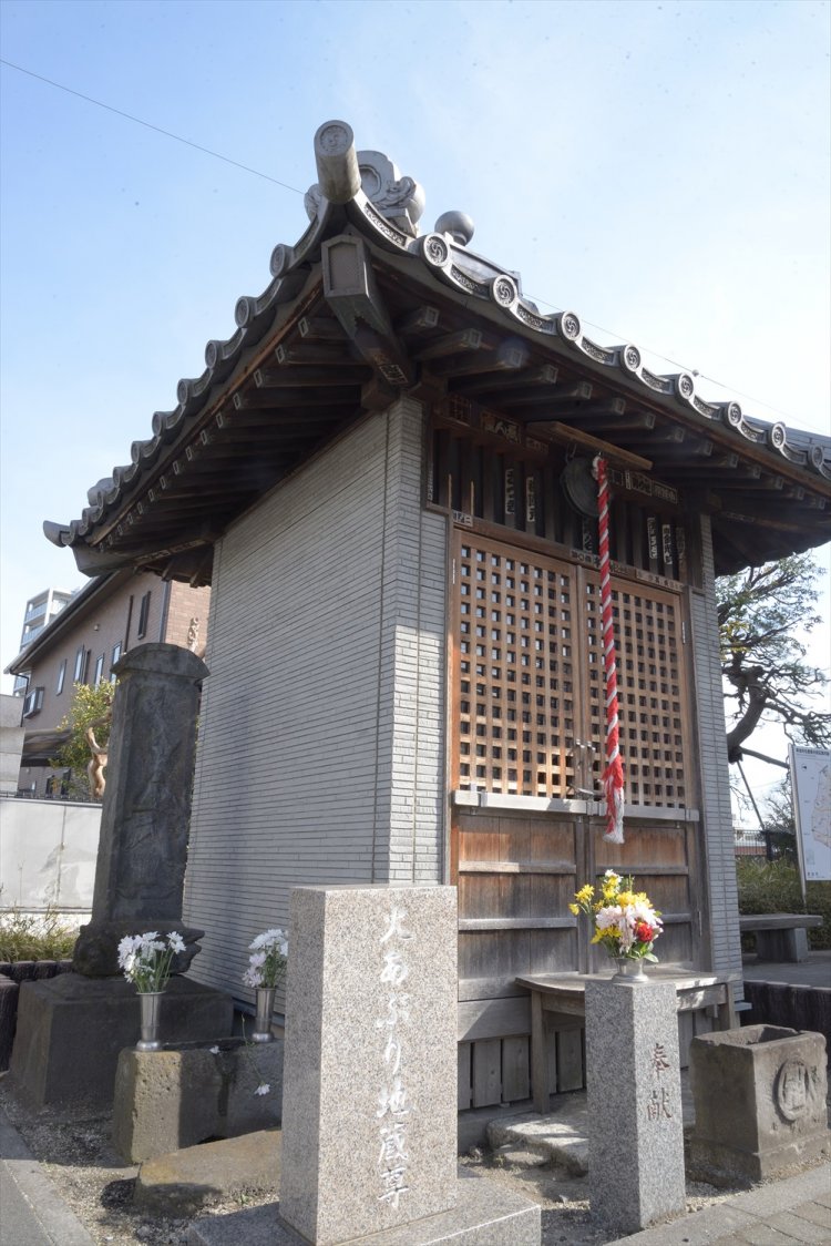 7 火あぶり地蔵尊