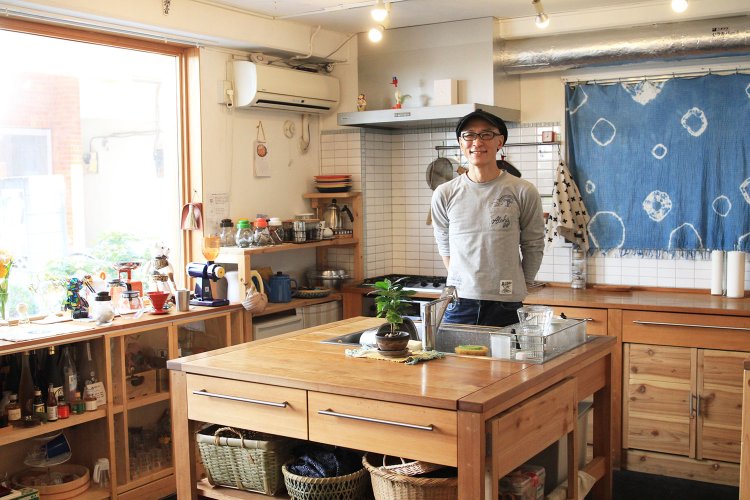 立派なレンタルキッチンも備える『我楽田工房』。「このエリアは中目黒のような街になるポテンシャルがある」と横山さん。