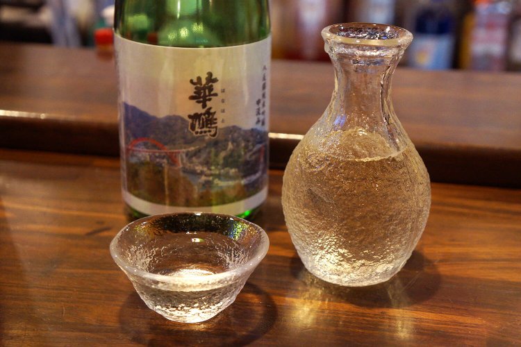 華鳩 純米吟醸中汲み（1合）550円