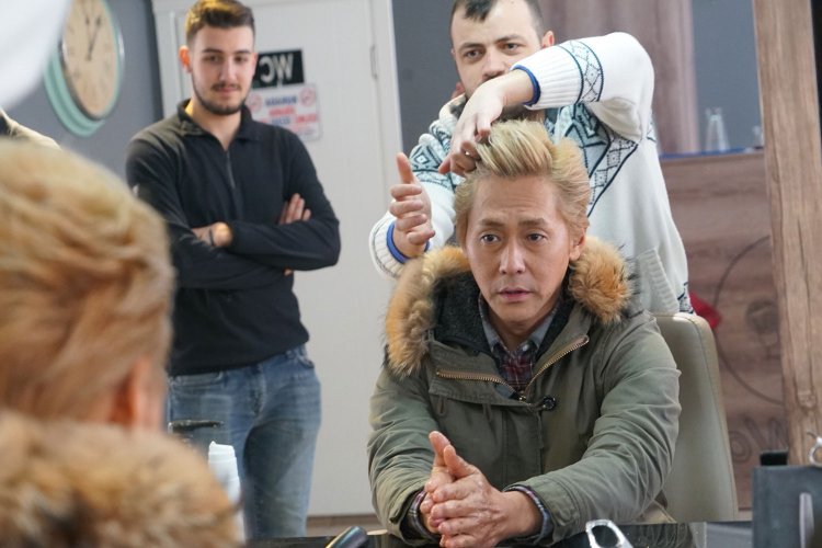 地元の美容院へ。なぜかツッパリ風の仕上がり。