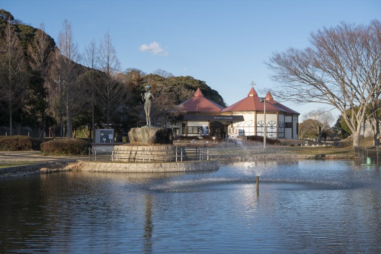 歩崎（あゆみざき）公園。園内にはかわいらしい水族館もある。