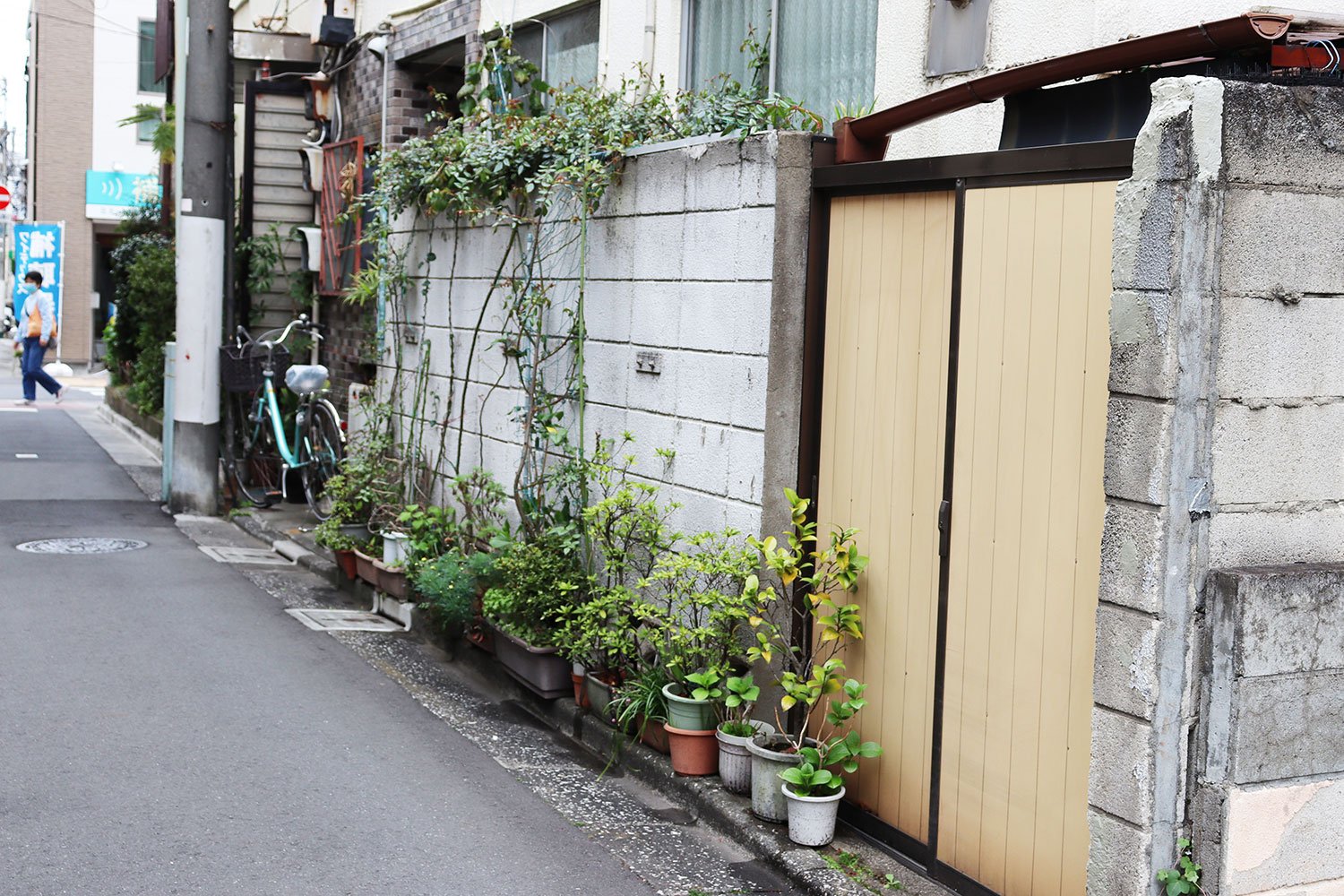 限られた空間を縦に活用した立体型。