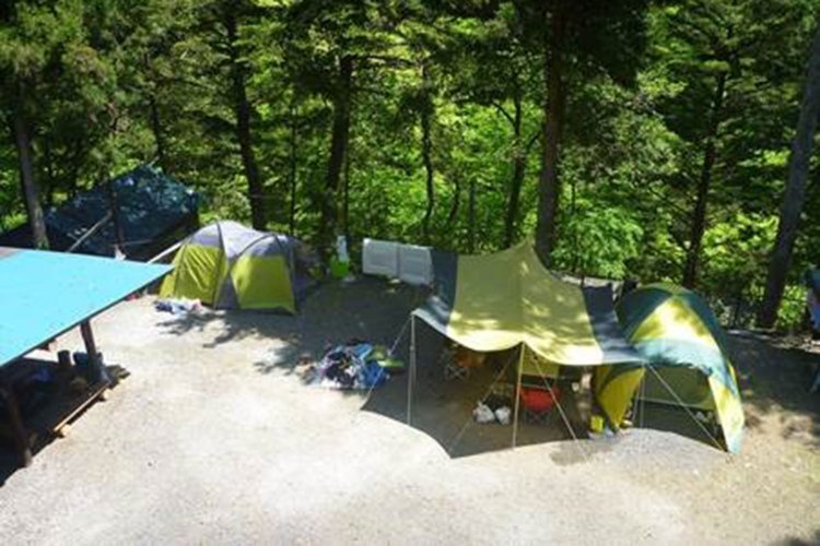 写真提供＝境渓谷キャンプつり堀場