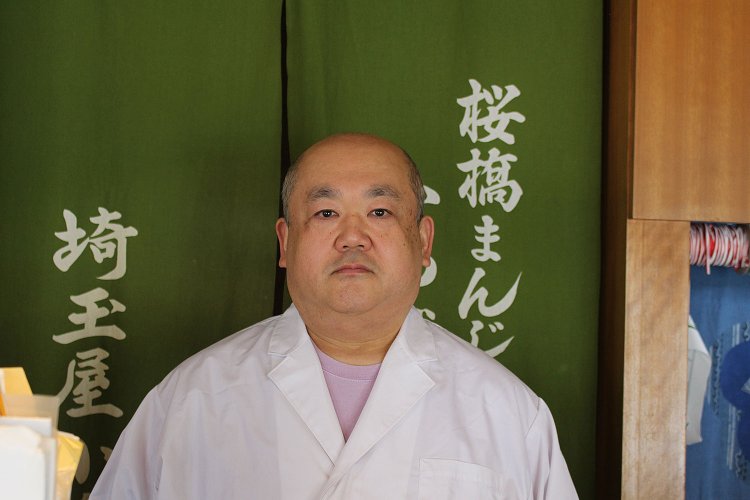 店主の江原弘さん。