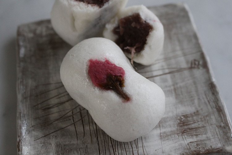 桜橋まんじゅう1個160円。