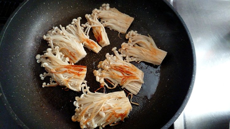 エノキに焼き目