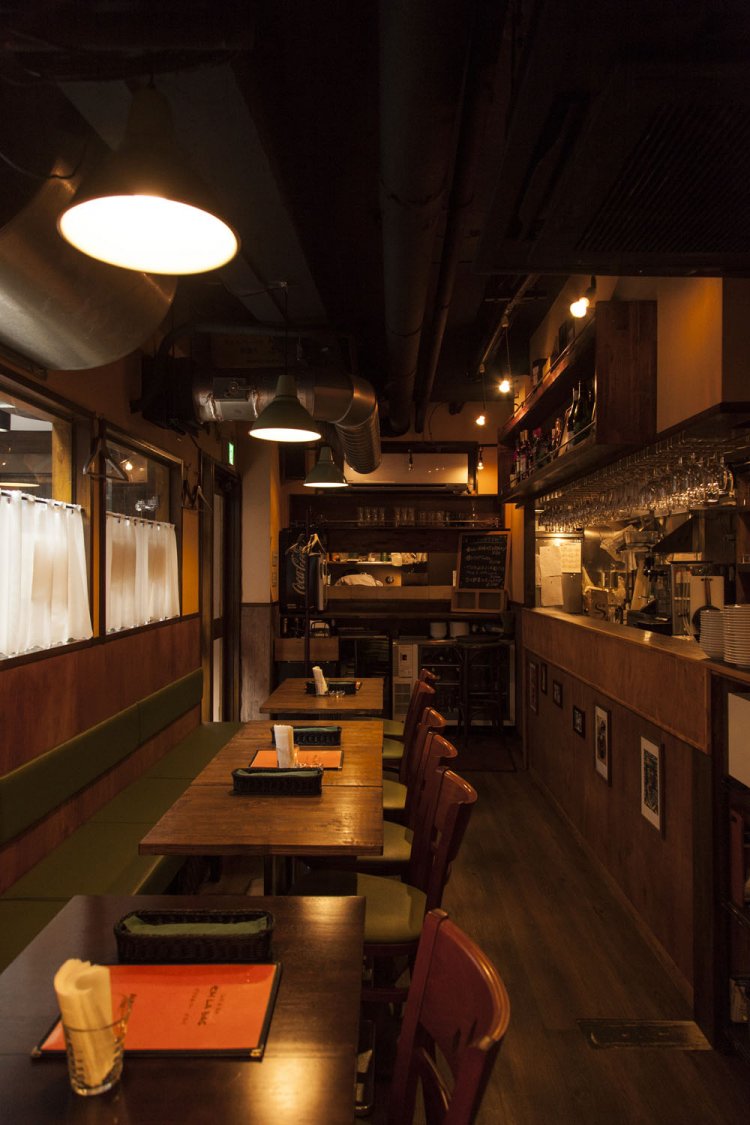 グリルダイニング エラバ　店内