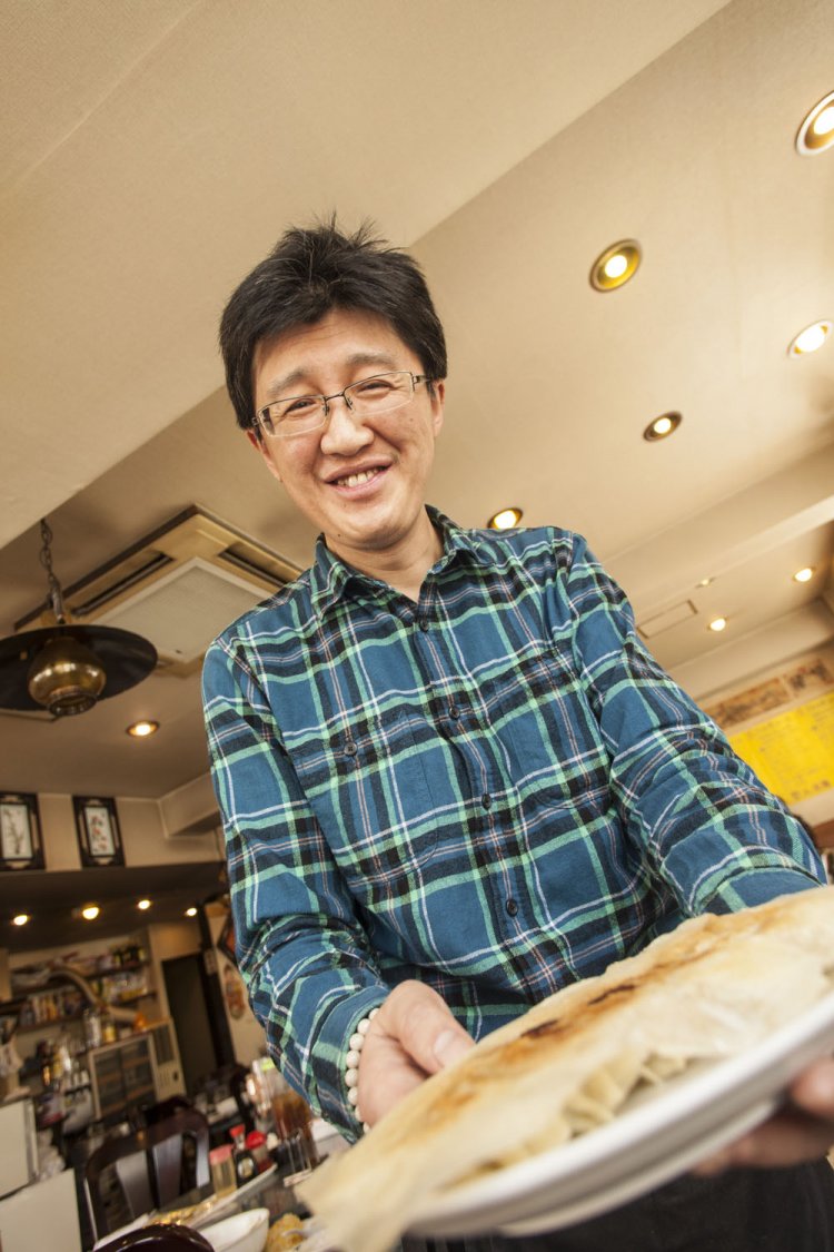 店主の中村浩さん。