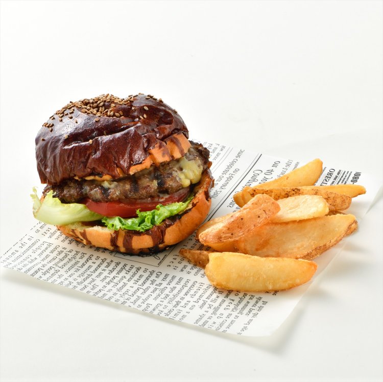 プレミアム100％ビーフバーガー 1100円。