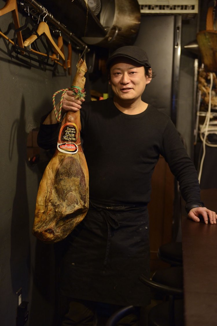 「うまい料理ならおまかせ！」。