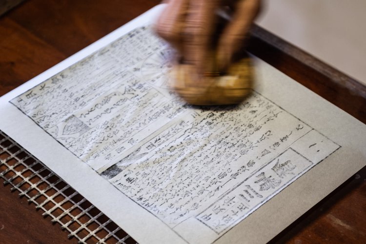 三嶋暦の印刷体験もその場で無料でできる。