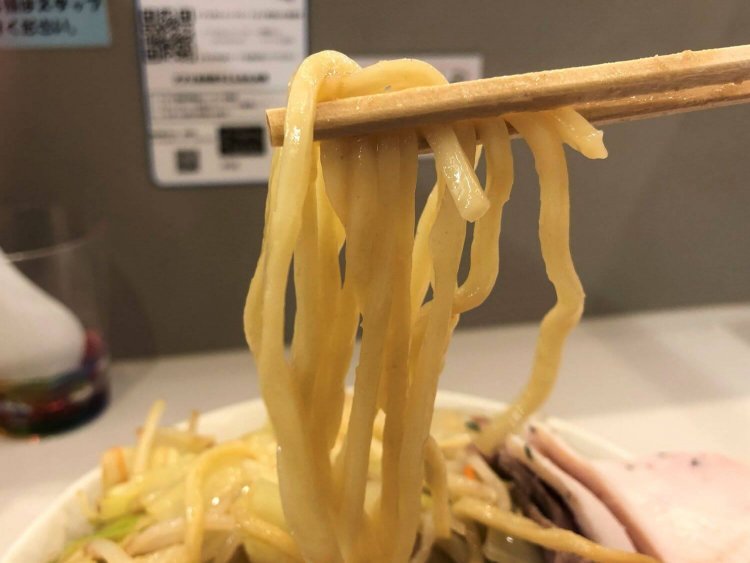 『三河屋製麺』の特注麺。