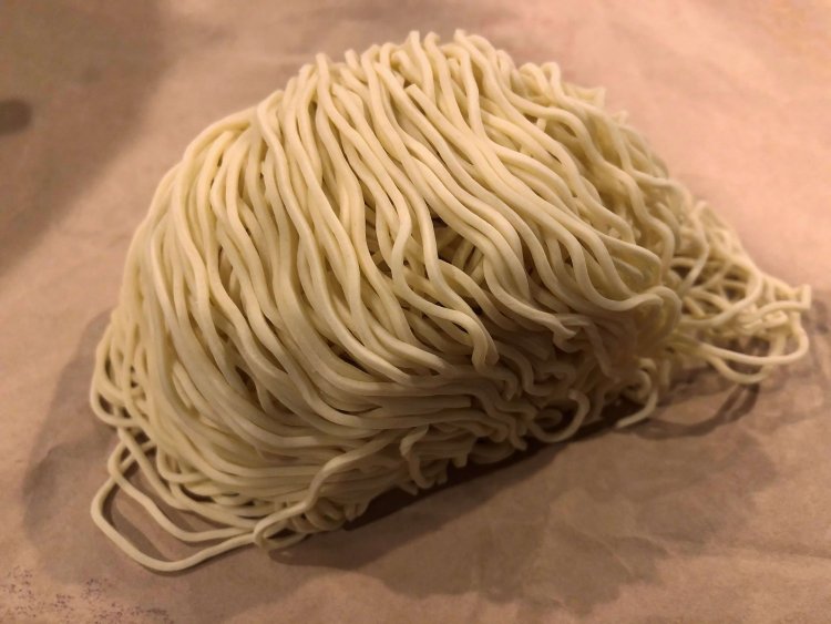  スープに合うよう、試行錯誤して完成した麺。