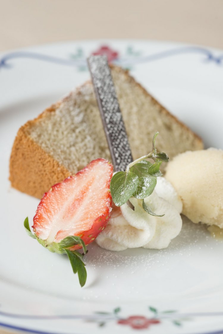 ルバーブのシャーベットなど、デザートにも注目。