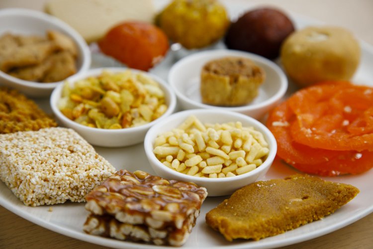 スイーツは1つ100～200円。テイクアウト可。