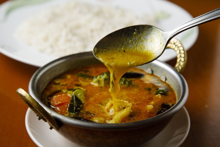 野菜たっぷりでサラサラのベジタブルコルマ890円。