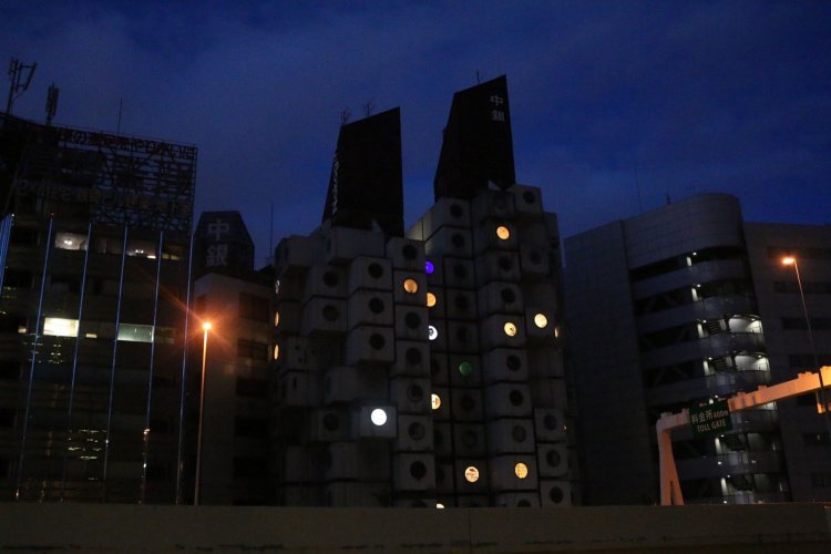 銀座にあるインド。過酷でゆかいなカプセル暮らし【ラララ中銀カプセルタワー１カ月滞在記／後編】