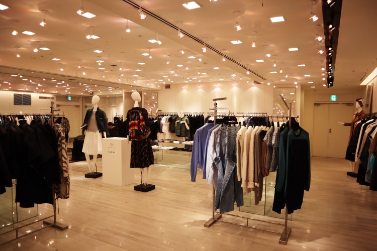 バーニーズ新宿店08