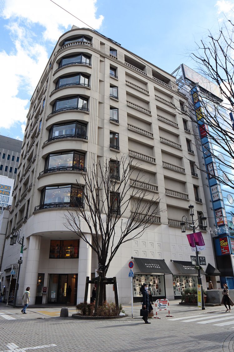 バーニーズ新宿店13