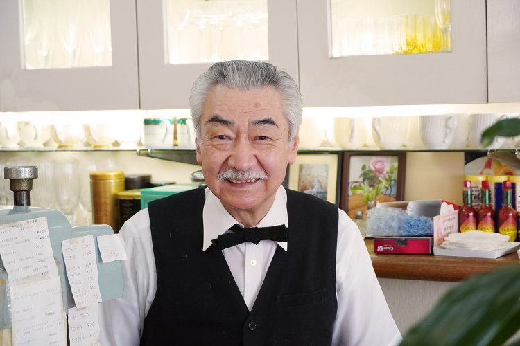 口ひげがダンディな関元さん。