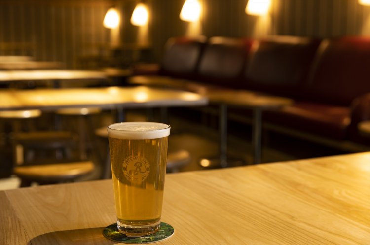 アフリカの古代雑穀フォニオを使用したペールエールのテランガ（Pint）1221 円 の他、タップは9種。