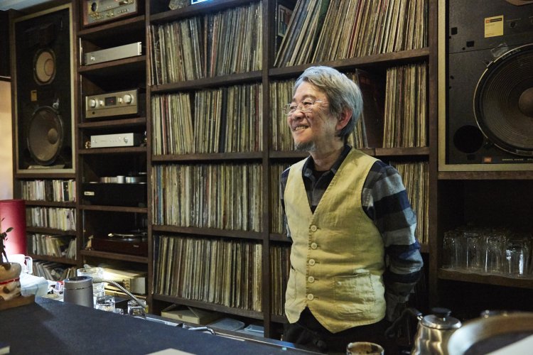 長崎大学のジャズ研とも付き合いが長い『マイスルトーン』店主・夏目さん。