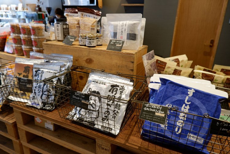 『伊藤海苔店』の海苔も購入可能。