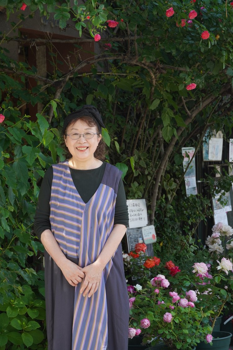 店長の杉田アキ子さんに会うため訪れる常連も多い。