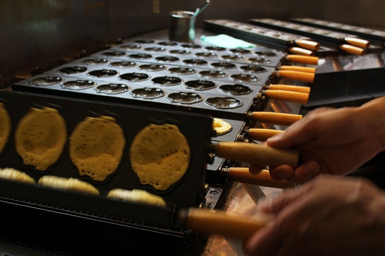 焼き加減を見計らって裏表を合わせて焼き上げる。