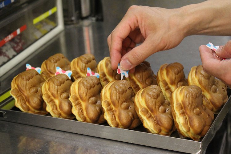 味の目印のリボンでおめかし。