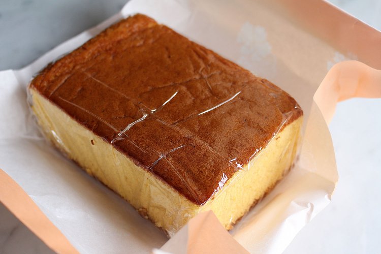 かすてら0.5斤箱なし580円。