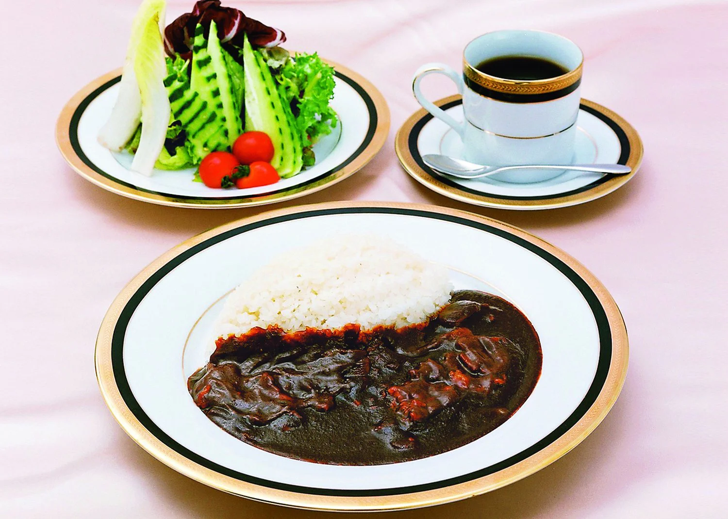 M Cカフェ 東京駅 丸の内 八重洲 洋食 さんたつ By 散歩の達人