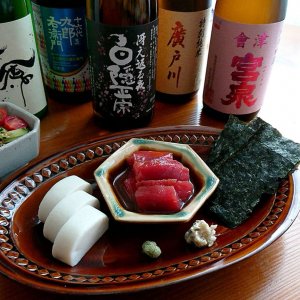 マグロの日本酒漬けに『蔵を継ぐ』の５銘柄【山内聖子の偏愛する日本酒とつまみの話】