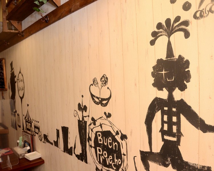 店名にちなみ、壁にはサーカスの花形でもあるピエロやライオンを模したイラストが。来店する子供たちからも大好評だとか。
