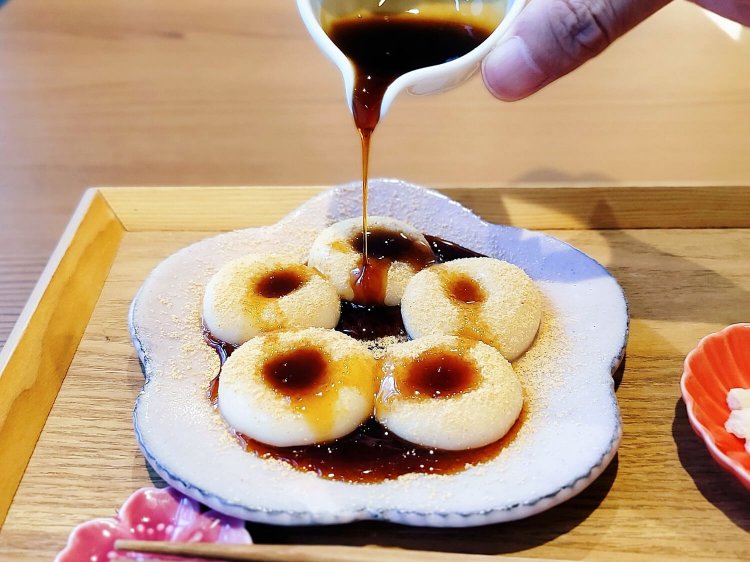 “不・純喫茶店”から“メイドカフェ”まで楽しい街の7店舗を紹介～黒猫スイーツ散歩 秋葉原編まとめ～