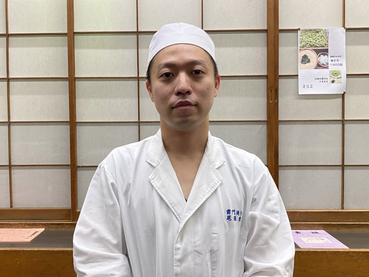 6代目修業中の田中秀典さん。『尾張屋』の味を次世代につなぐすべを模索しているという。