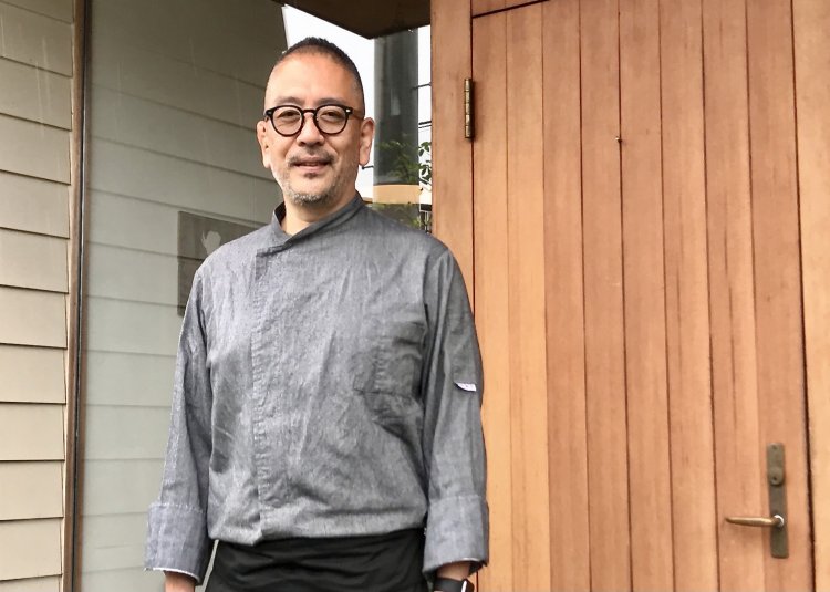 オーナーシェフの高田清さん。店名は、奥様がこよなく愛す台湾映画『ヤンヤン 夏の想い出』の原題『A ONE AND A TWO』から。