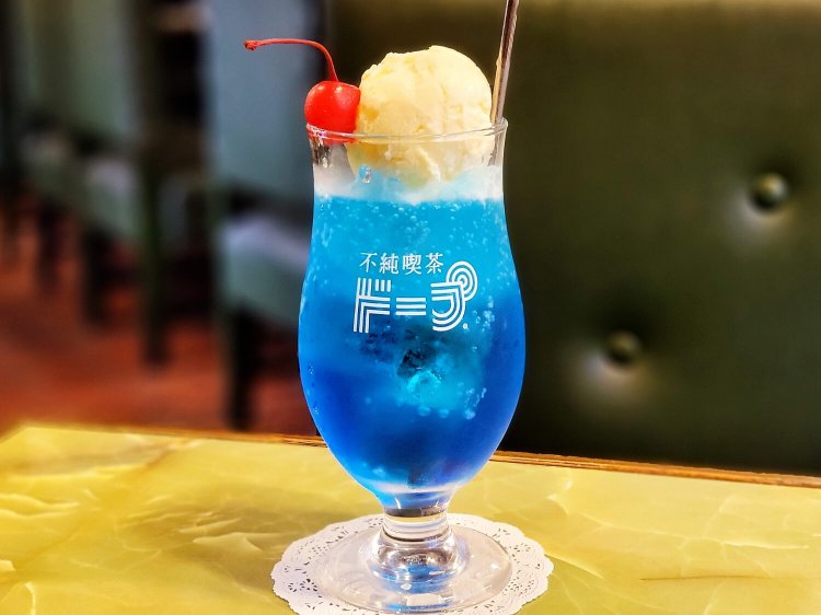 クリームソーダ（ソーダ） 580円。