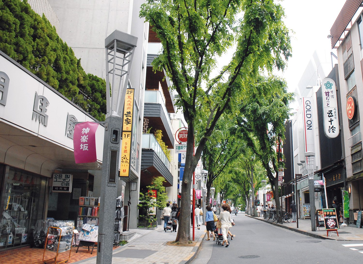 飯田橋駅からはじめる神楽坂 飯田橋散歩 上って下ってまた上る 路地という名の迷路をさまようエリア おすすめ散歩コース 東京 さんたつ By 散歩の達人