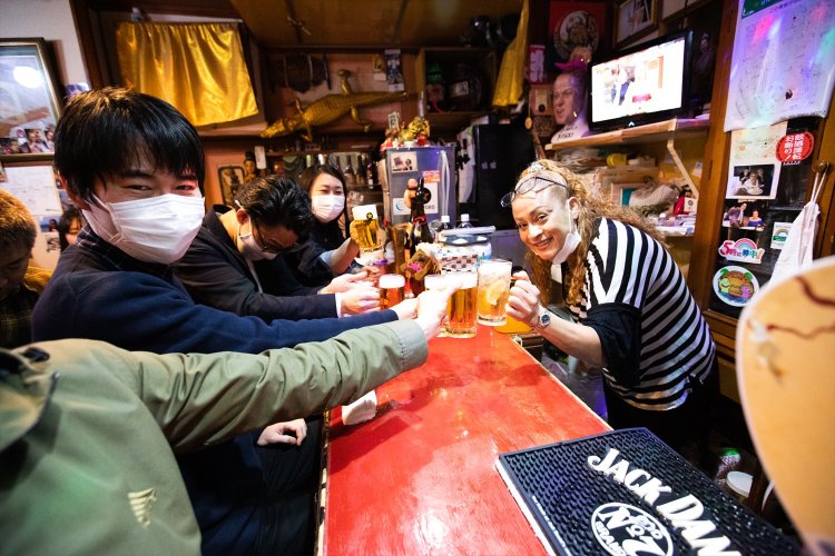 「赤羽の核爆弾」こと『ワニダ2』のワニダさんと一緒に三次会！